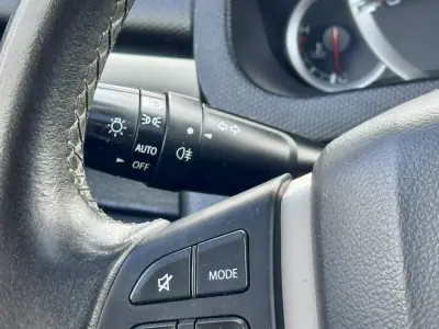 Suzuki Swift 2015 - 8990 EUR, 178000 km - AUTO.MOTO.pt - 178000km - foto 17 de 28