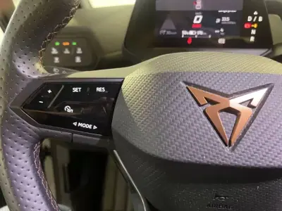 Cupra Born 2024 - 28450 EUR, 41000 km - AUTO.MOTO.pt - 41000km - foto 18 de 31