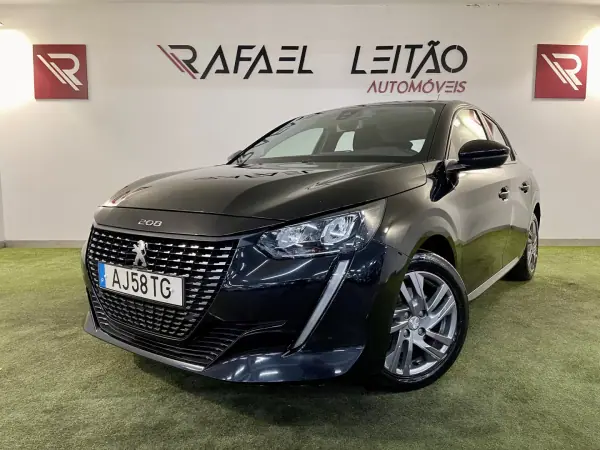 Peugeot 208 2021 — photo 2 of 27