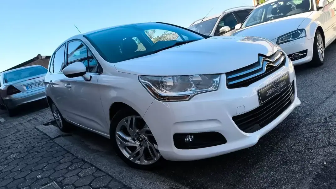 Citroën C4 2011 - 8900 EUR, 160000 km - AUTO.MOTO.pt - 160000km - foto 2 de 18