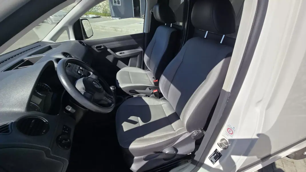 VW Caddy 1.6TDI 2015 - 9990 EUR, 208841 km - AUTO.MOTO.pt - 208841km - foto 11 de 16