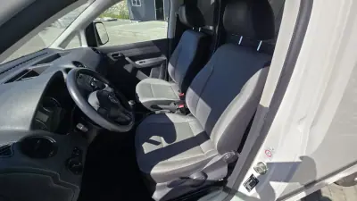 VW Caddy 1.6TDI 2015 - 9990 EUR, 208841 km - AUTO.MOTO.pt - 208841km - foto 11 de 16