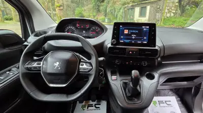 Peugeot 2021 - 12250 EUR, 171000 km - AUTO.MOTO.pt - 171000km - foto 15 de 20