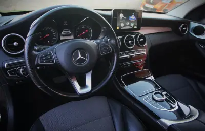 Mercedes-Benz C 200 2015 - 14990 EUR, 229000 km - AUTO.MOTO.pt - 229000km - foto 7 de 48