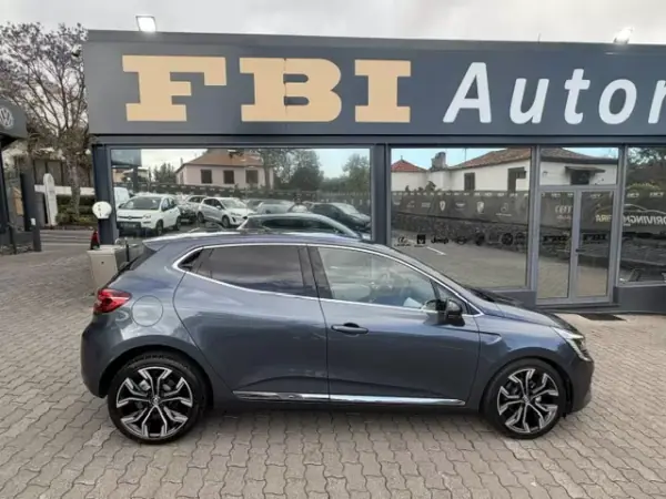 Renault Clio 2022 - 16900 EUR, 75000 km - AUTO.MOTO.pt - 75000km - foto 7 de 12