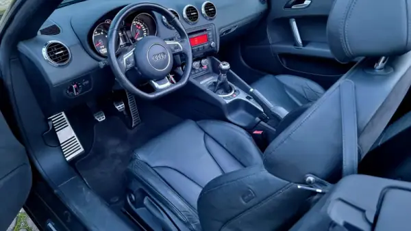 Audi TT Roadster 2011 - 19500 EUR, 52000 km - AUTO.MOTO.pt - 52000km - foto 7 de 20