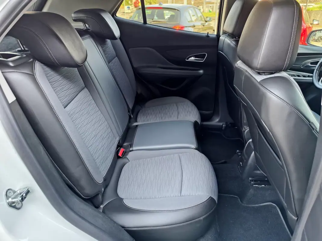 Opel Mokka 2016 - 12500 EUR, 135000 km - AUTO.MOTO.pt - 135000km - foto 9 de 18
