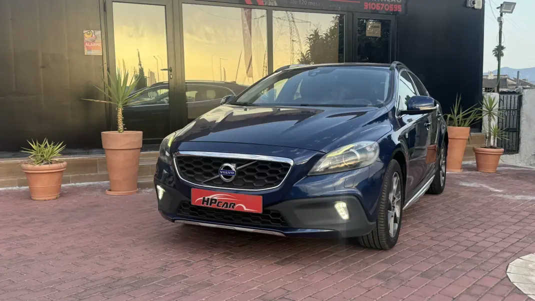 Volvo V40 Cross Country 2015 - 1 EUR, 185000 km - AUTO.MOTO.pt - 185000km - foto 6 de 26