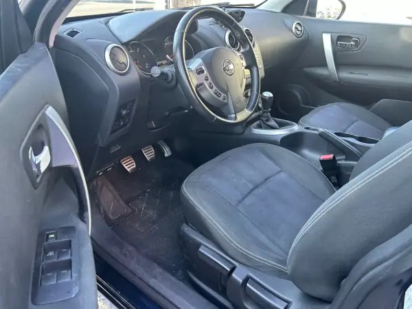 Nissan Qashqai 2013 - 12500 EUR, 102950 km - AUTO.MOTO.pt - 102950km - foto 5 de 18