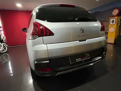 Peugeot 3008 2014 - 10950 EUR, 233000 km - AUTO.MOTO.pt - 233000km - foto 8 de 17