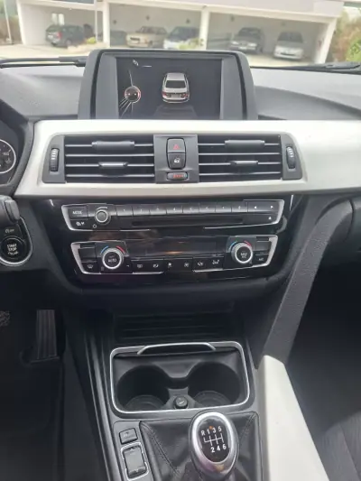 BMW 318 2016 - 14870 EUR, 208238 km - AUTO.MOTO.pt - 208238km - foto 14 de 22