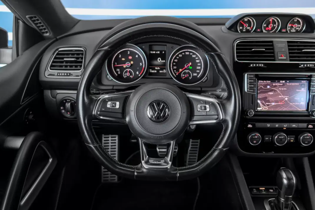 Volkswagen Scirocco 2017 - 24900 EUR, 110570 km - 110570km - foto 7 de 19