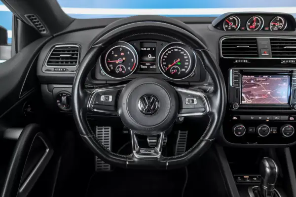 Volkswagen Scirocco 2017 - 24900 EUR, 110570 km - AUTO.MOTO.pt - 110570km - foto 7 de 19