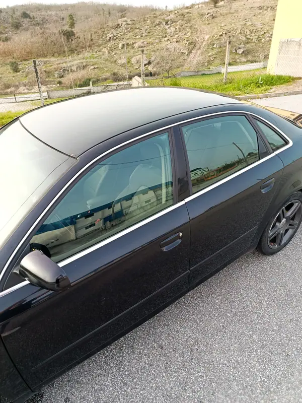 Audi A4 2006 - 4200 EUR, 329000 km - AUTO.MOTO.pt - 329000km - foto 5 de 19
