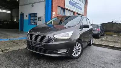 Ford C-Max 2015 - 10700 EUR, 168000 km - AUTO.MOTO.pt - 168000km - foto 11 de 16