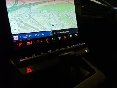 Renault Mégane E-Tech 2022 - 27990 EUR, 50000 km - AUTO.MOTO.pt - 50000km - foto 32 de 54