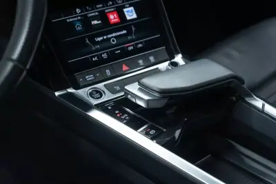 Audi Q8 e-Tron Sportback 2023 - 49950 EUR, 55000 km - AUTO.MOTO.pt - 55000km - foto 18 de 54