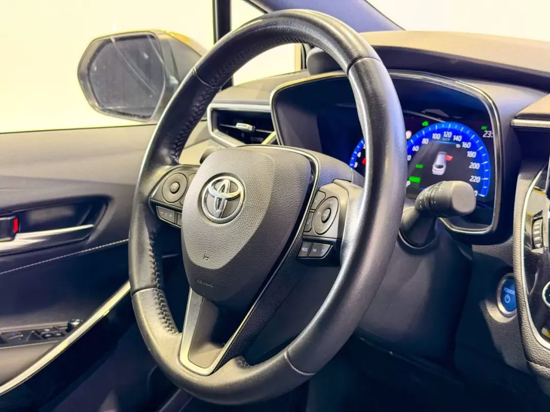 Toyota Corolla Touring Sports 2022 - 20950 EUR, 145000 km - 145000km - foto 12 de 35