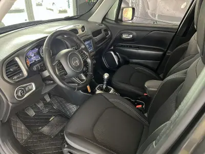 Jeep Renegade 2020 - 14800 EUR, 108465 km - AUTO.MOTO.pt - 108465km - foto 6 de 22