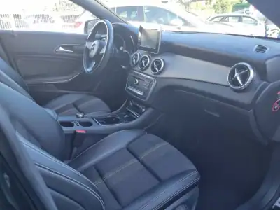 Mercedes-Benz CLA 220 2017 - 26900 EUR, 106416 km - AUTO.MOTO.pt - 106416km - foto 12 de 23