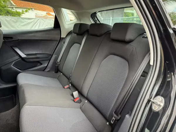 SEAT Ibiza 2021 - 11790 EUR, 150000 km - AUTO.MOTO.pt - 150000km - foto 8 de 12