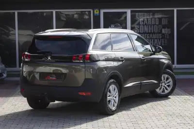 Peugeot 5008 2019 - 18900 EUR, 148184 km - AUTO.MOTO.pt - 148184km - foto 26 de 28