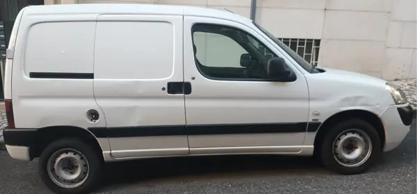 Peugeot PARTNER GIRAFON 2004 - 3000 EUR, 332000 km - AUTO.MOTO.pt - 332000km - foto 2 de 12