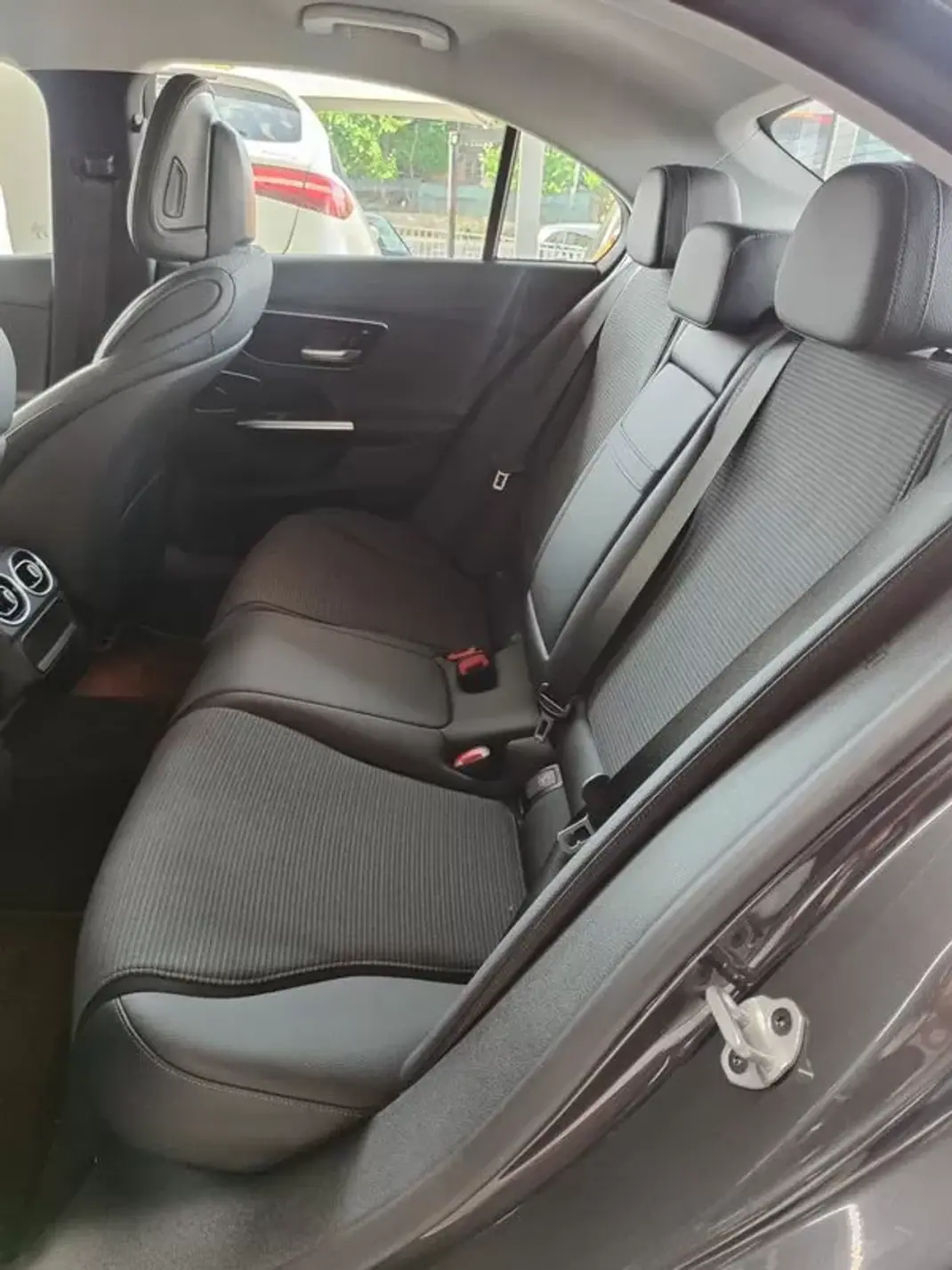 Mercedes-Benz C 220 2022 - 38600 EUR, 48000 km - AUTO.MOTO.pt - 48000km - foto 12 de 41
