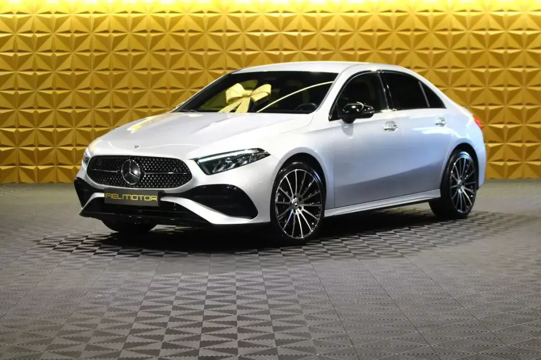 Mercedes-Benz A 250 2023 - 31400 EUR, 88316 km - AUTO.MOTO.pt - 88316km - foto 1 de 39