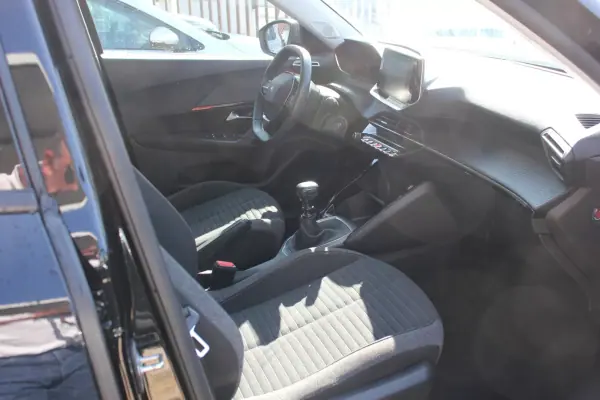 Peugeot 2008 2022 - 19750 EUR, 92250 km - AUTO.MOTO.pt - 92250km - foto 21 de 22
