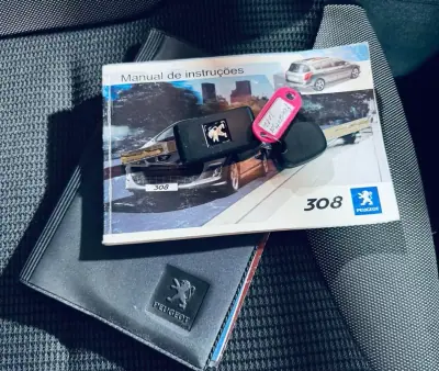 Peugeot 308 2012 - 6450 EUR, 226882 km - AUTO.MOTO.pt - 226882km - foto 20 de 20