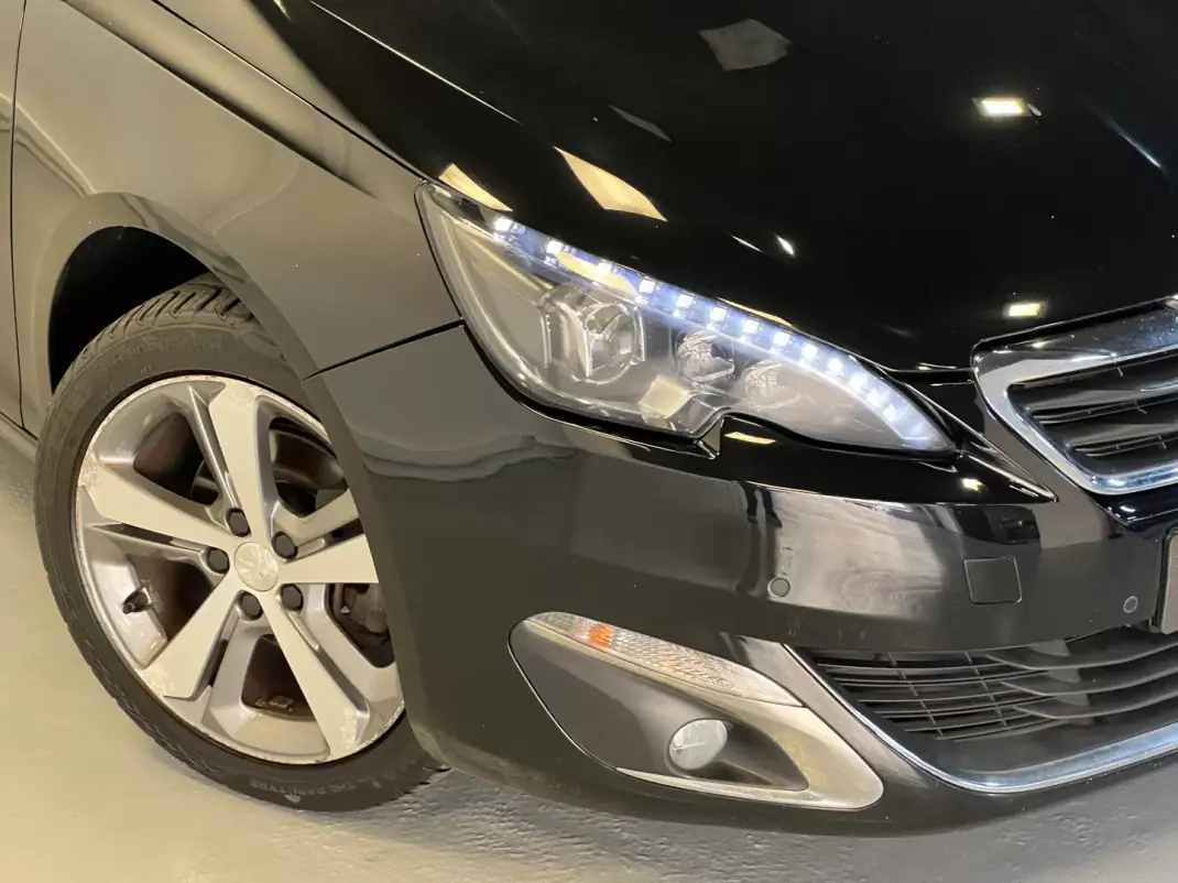 Peugeot 308 SW 2016 - 10990 EUR, 160000 km - 160000km - foto 31 de 42