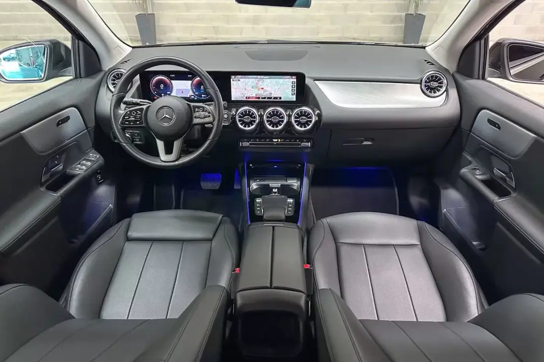 Mercedes-Benz GLA 250 2022 - 32450 EUR, 49303 km - AUTO.MOTO.pt - 49303km - foto 12 de 55