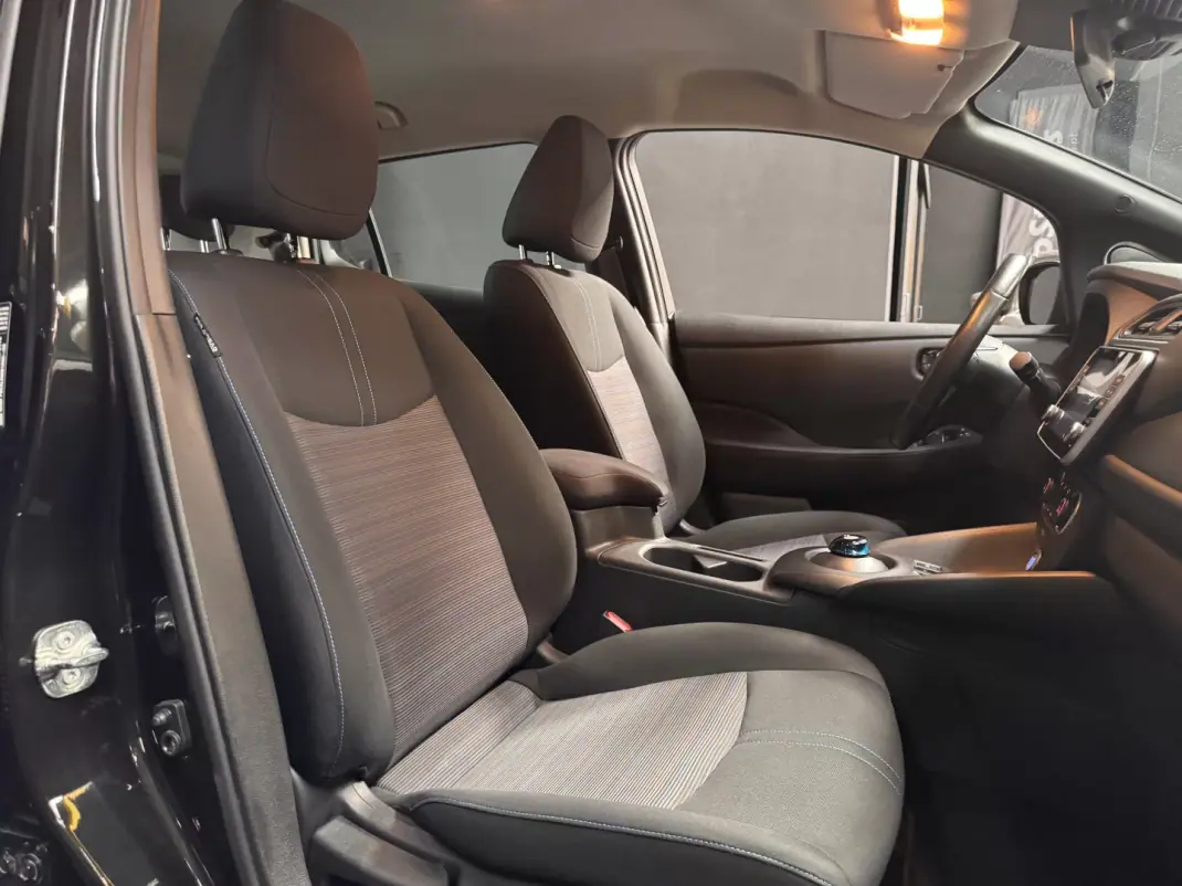 Nissan Leaf 2022 - 15990 EUR, 95500 km - AUTO.MOTO.pt - 95500km - foto 31 de 32