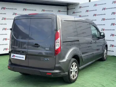 Ford Transit Connect 2018 - 12990 EUR, 152000 km - AUTO.MOTO.pt - 152000km - foto 9 de 20