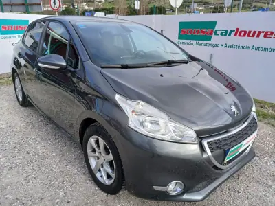 Peugeot 208 2015 - 7450 EUR, 116512 km - AUTO.MOTO.pt - 116512km - foto 3 de 23