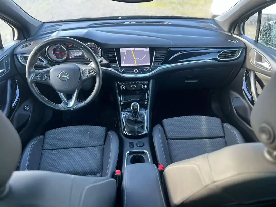 Opel Astra Sports Tourer 2018 - 12984 EUR, 97000 km - AUTO.MOTO.pt - 97000km - foto 4 de 26