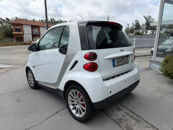 Smart ForTwo Coupé 2010 - 3800 EUR, 187000 km - 187000km - foto 4 de 6