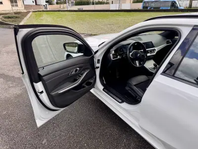 BMW 330 2020 - 32990 EUR, 44000 km - AUTO.MOTO.pt - 44000km - foto 16 de 33