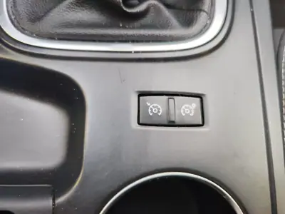 Renault Mégane 2016 - 8780 EUR, 252000 km - AUTO.MOTO.pt - 252000km - foto 36 de 36
