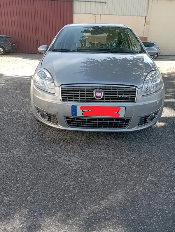 Fiat Linea 2007 - 2900 EUR, 185000 km - AUTO.MOTO.pt - 185000km - foto 2 de 12
