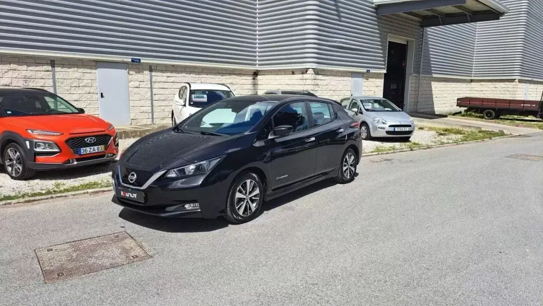 Nissan Leaf 2018 - 12890 EUR, 62000 km - 62000km - foto 10 de 45