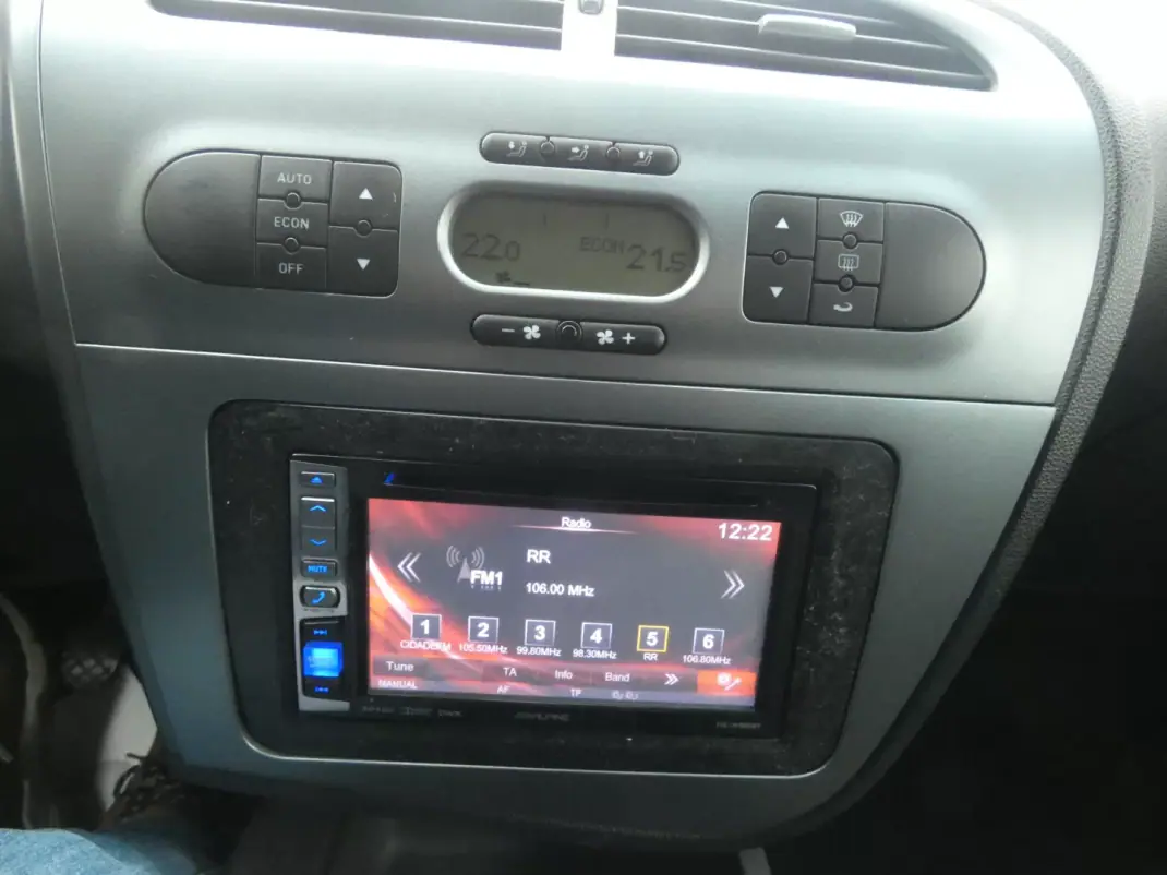 SEAT Leon 2008 - 8500 EUR, 280000 km - AUTO.MOTO.pt - 280000km - foto 17 de 21