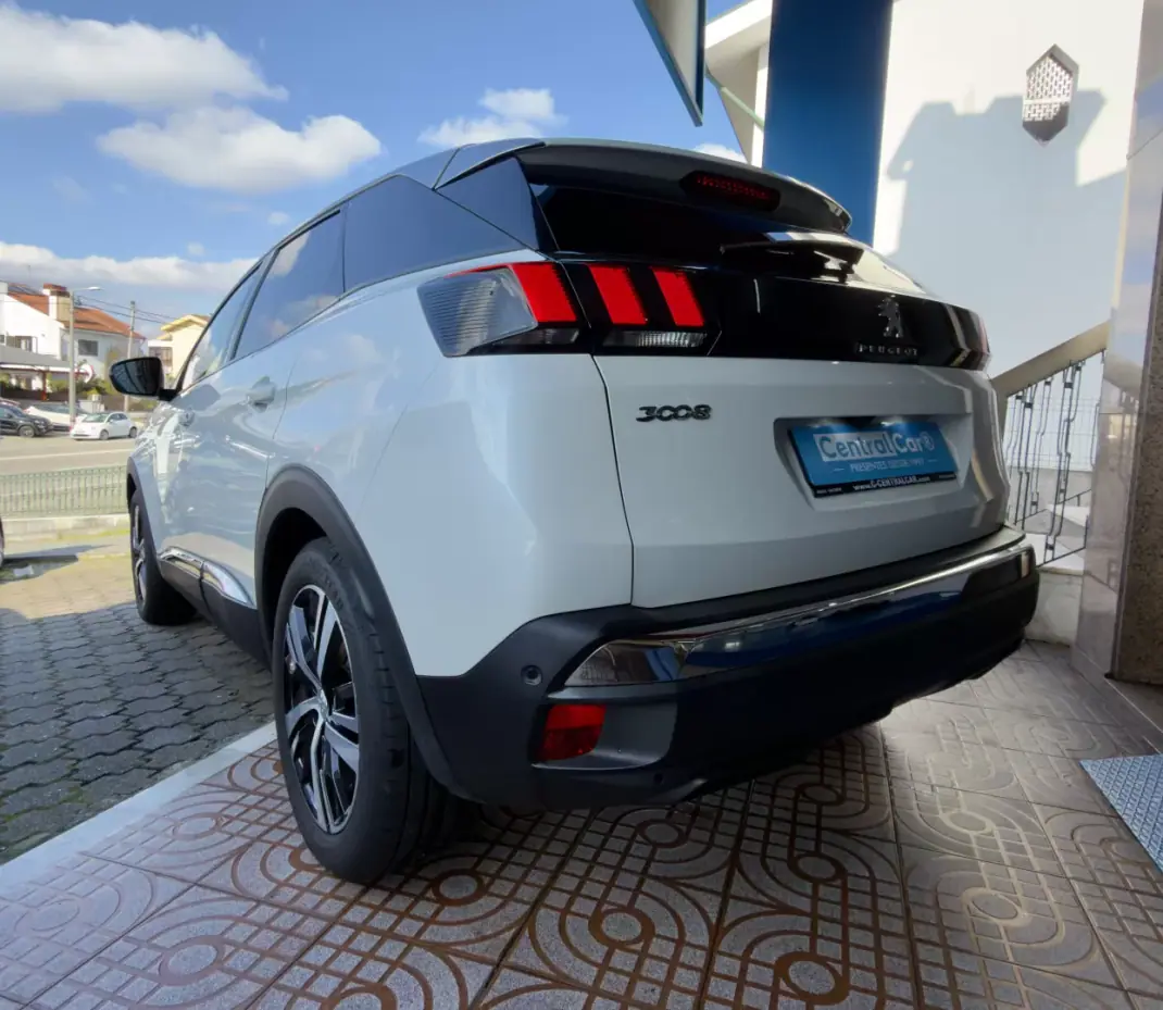 Peugeot 3008 2020 - 22950 EUR, 73000 km - AUTO.MOTO.pt - 73000km - foto 8 de 30