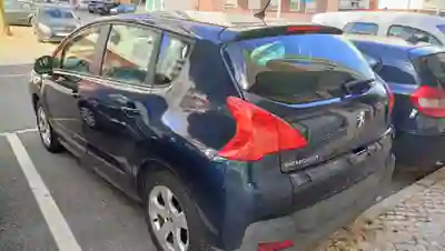 Peugeot 3008 2010 - 8000 EUR, 78000 km - AUTO.MOTO.pt - 78000km - foto 5 de 11