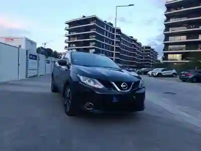 Nissan Qashqai 2015 - 15000 EUR, 137000 km - foto 3 de 6