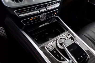 Mercedes-Benz G 63 AMG 2020 - 215000 EUR, 25669 km - AUTO.MOTO.pt - 25669km - foto 13 de 20