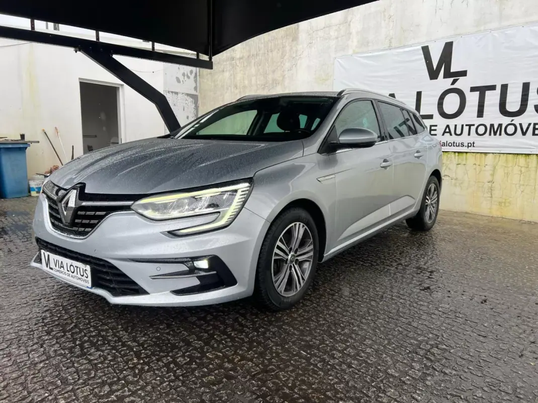Renault Mégane 2021 - 17000 EUR, 91200 km - AUTO.MOTO.pt - 91200km - foto 1 de 10