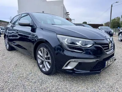 Renault Mégane 2016 - 14750 EUR, 142000 km - AUTO.MOTO.pt - 142000km - foto 2 de 24