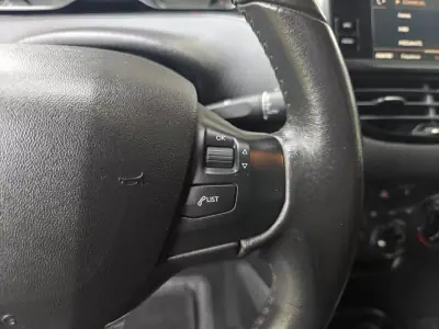 Peugeot 2008 2018 - 10399 EUR, 110600 km - AUTO.MOTO.pt - 110600km - foto 27 de 38